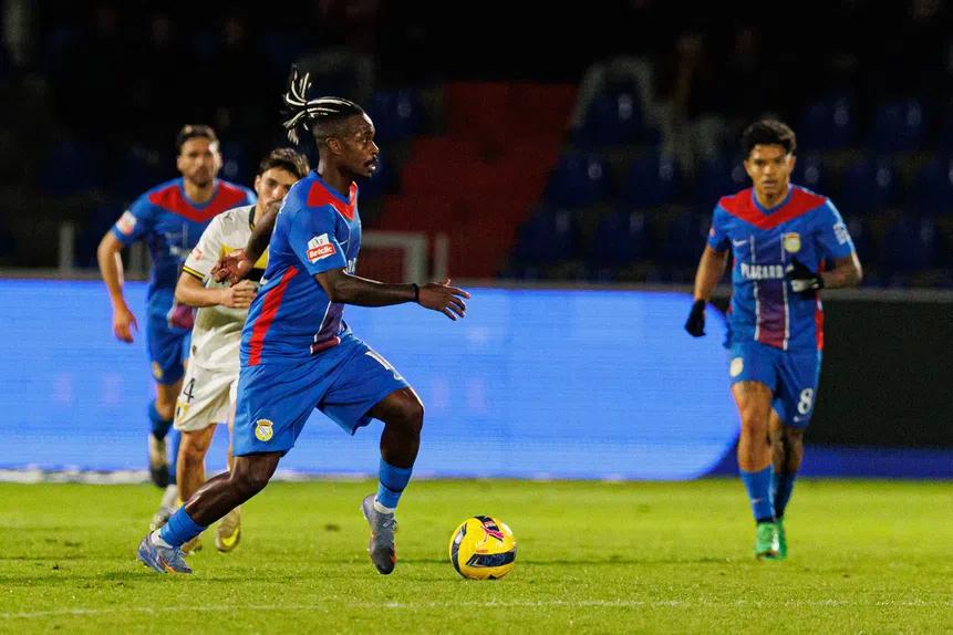 九游官网-葡媒：海港有意葡超阿维卡中场林肯，计划报价100万欧元