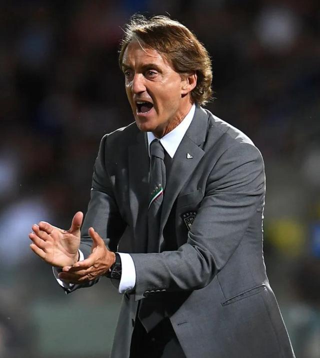 九游官方网站-曼奇尼：对失球感到生气 意大利有这2人将完全不同